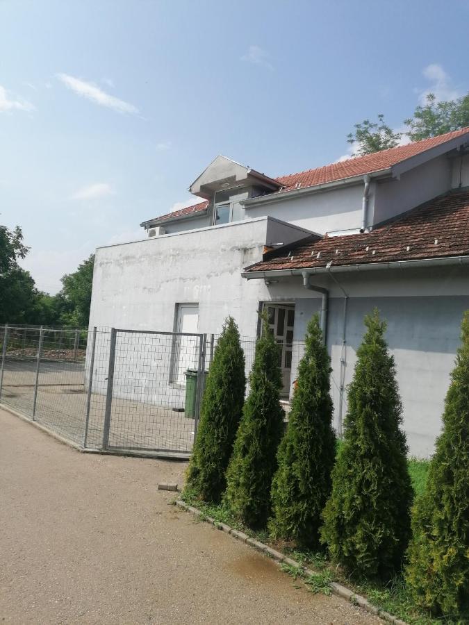 Hostel M Krusevac Exterior photo